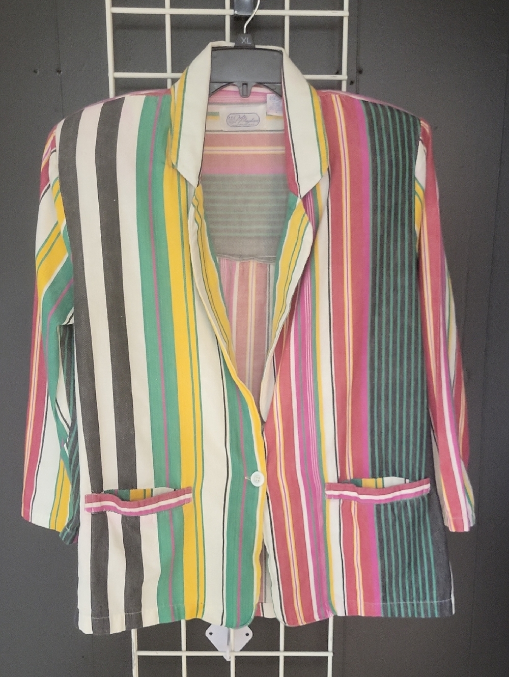 Vtg. ANGELIQUE SHOULDER PADDED COTTON BLAZER, SIZE M